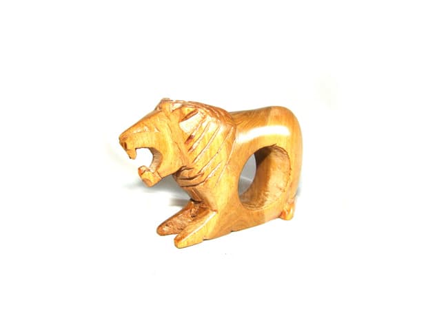 Lion Kneeling Napkin Ring